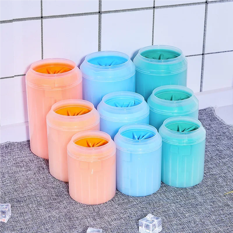 Paw cleaner cups in three sizes and colors
